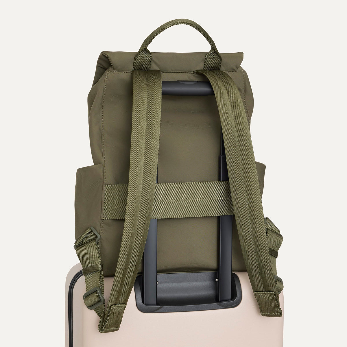 Lightweight Travel Cinch Backpack in Forest | Rothys Women|Bags