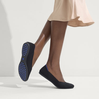 The Daily Flat in Black | Rothys Women|Men