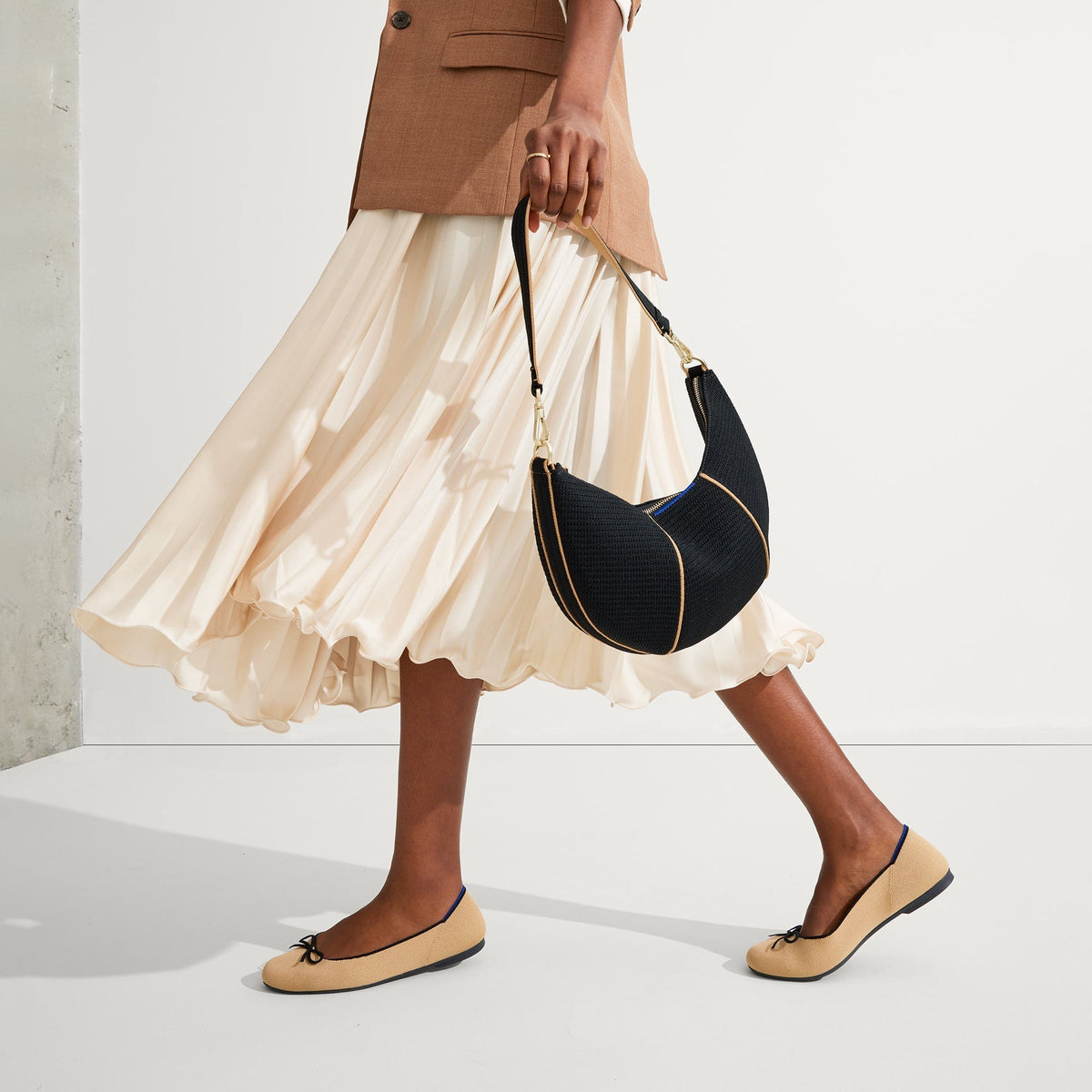 The Crescent Bag in Black | Rothys Bags