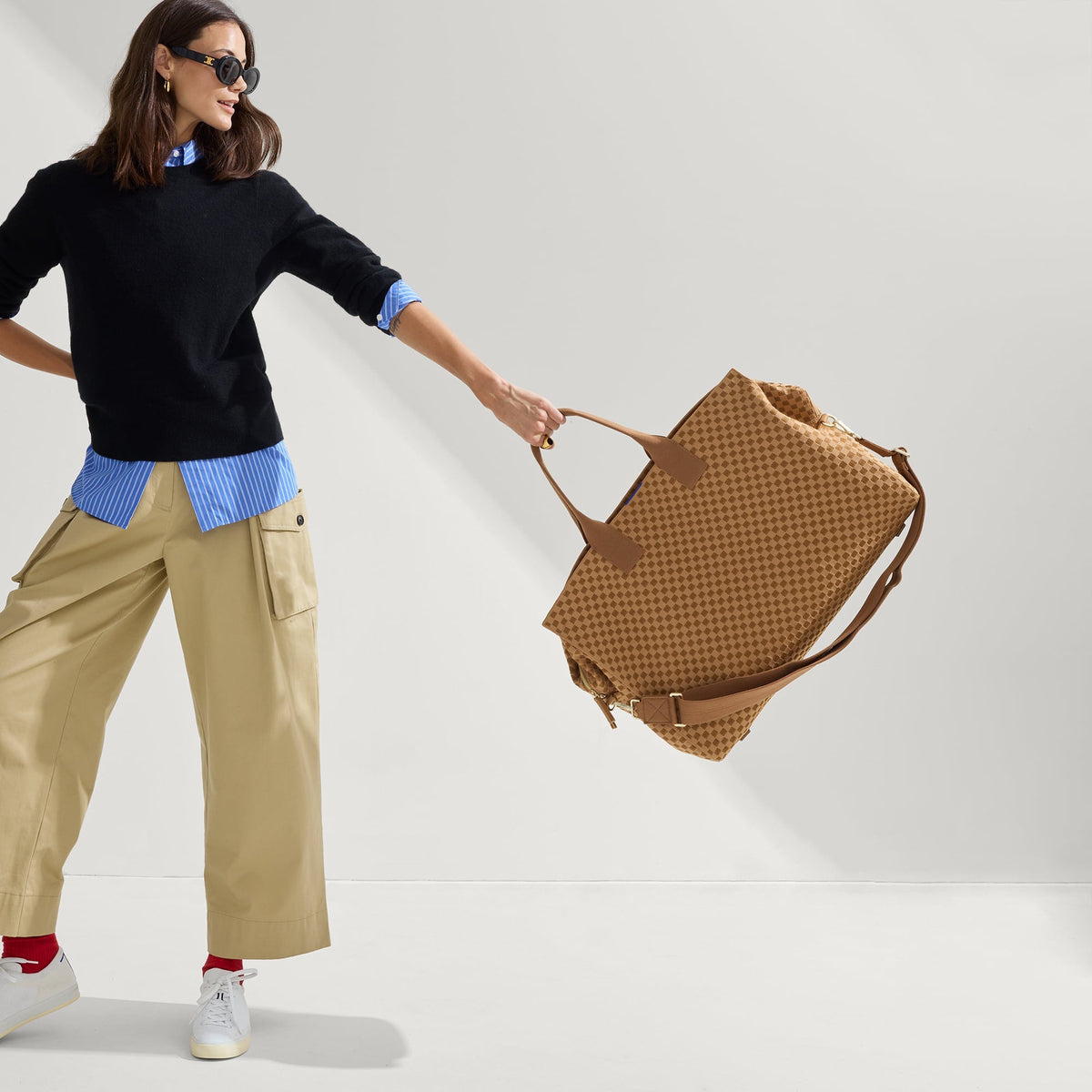 The Weekender in Hazelnut | Rothys Bags