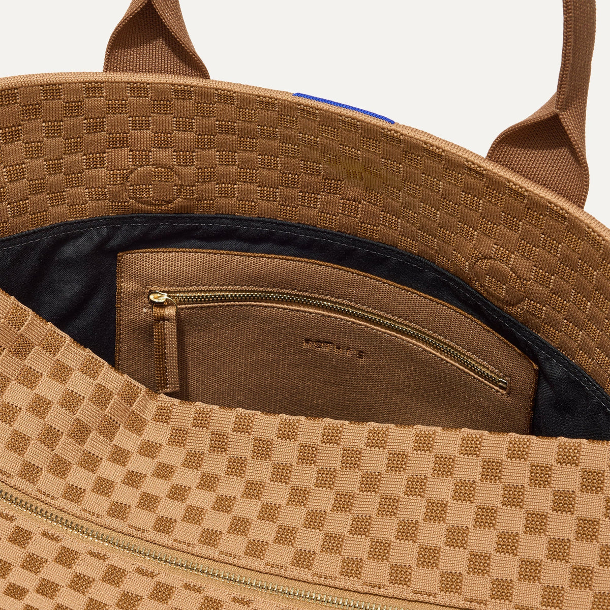 The Weekender in Hazelnut | Rothys Bags