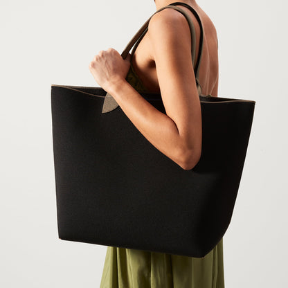 The Lightweight Tote in Black Portobello | Rothys Bags
