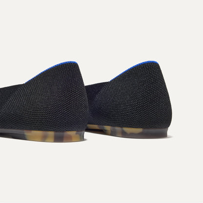 The Emblem Point II in Black | Rothys Women