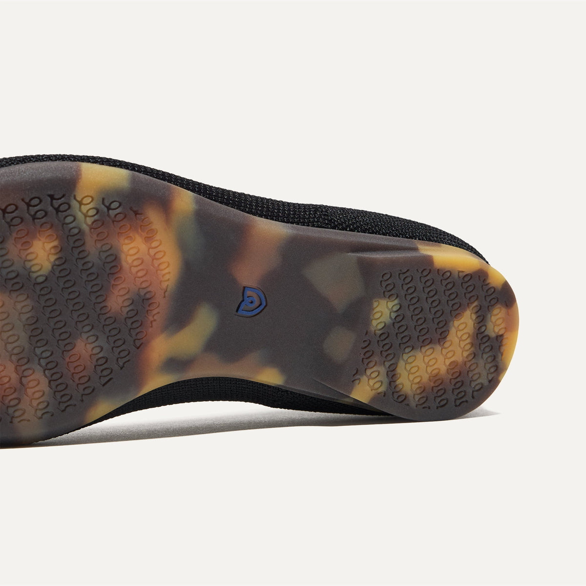 The Emblem Point II in Black | Rothys Women
