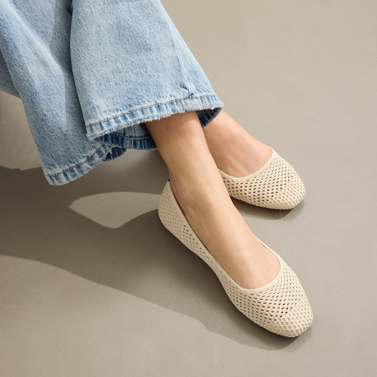 The Max Square in Off White Mesh | Rothys Women