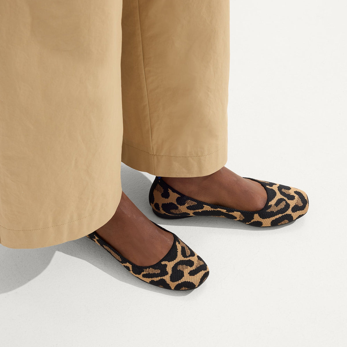 The Max Square in Amber Cat | Rothys Women