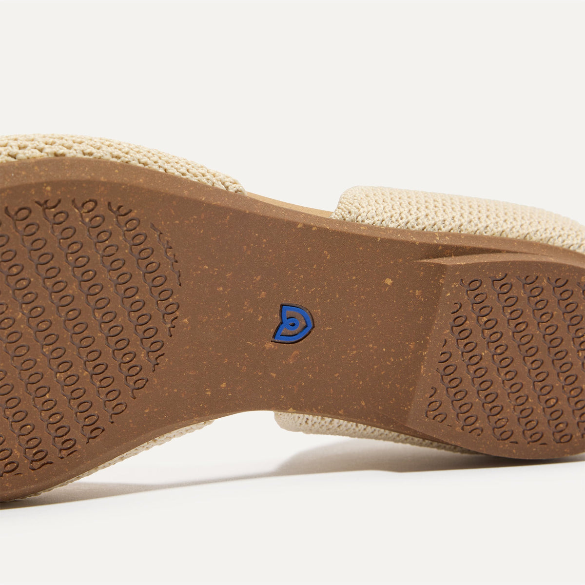 The D'Orsay Point in Conch Raffia-Knit | Rothys Women