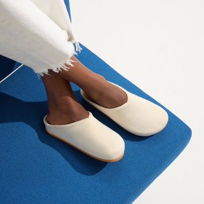 The Casual Clog in Jasmine for Women | Rothys Women