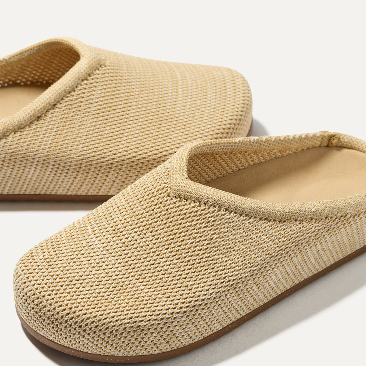 The Casual Clog in Pelican Raffia-Knit | Rothys Women