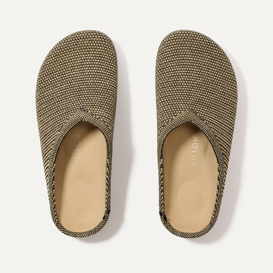 The Casual Clog in Toffee Raffia-Knit | Rothys Women