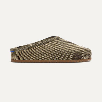 The Casual Clog in Toffee Raffia-Knit | Rothys Women
