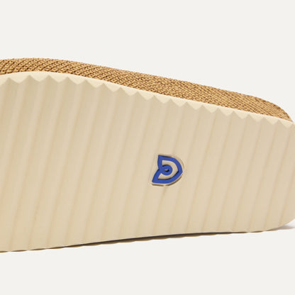 The Casual Clog in Wheat Raffia-Knit | Rothys Women