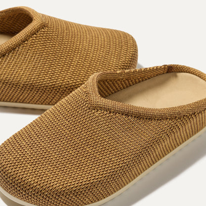 The Casual Clog in Wheat Raffia-Knit | Rothys Women