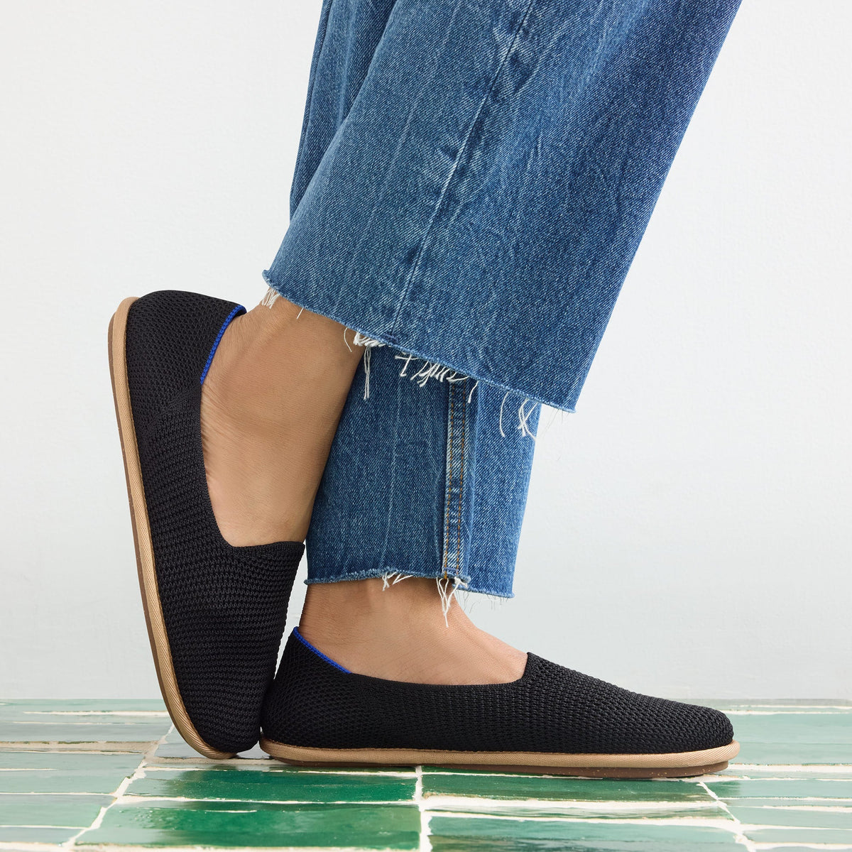 Women's Cruiser Loafer in Black Raffia-Knit | Rothys Women|Men