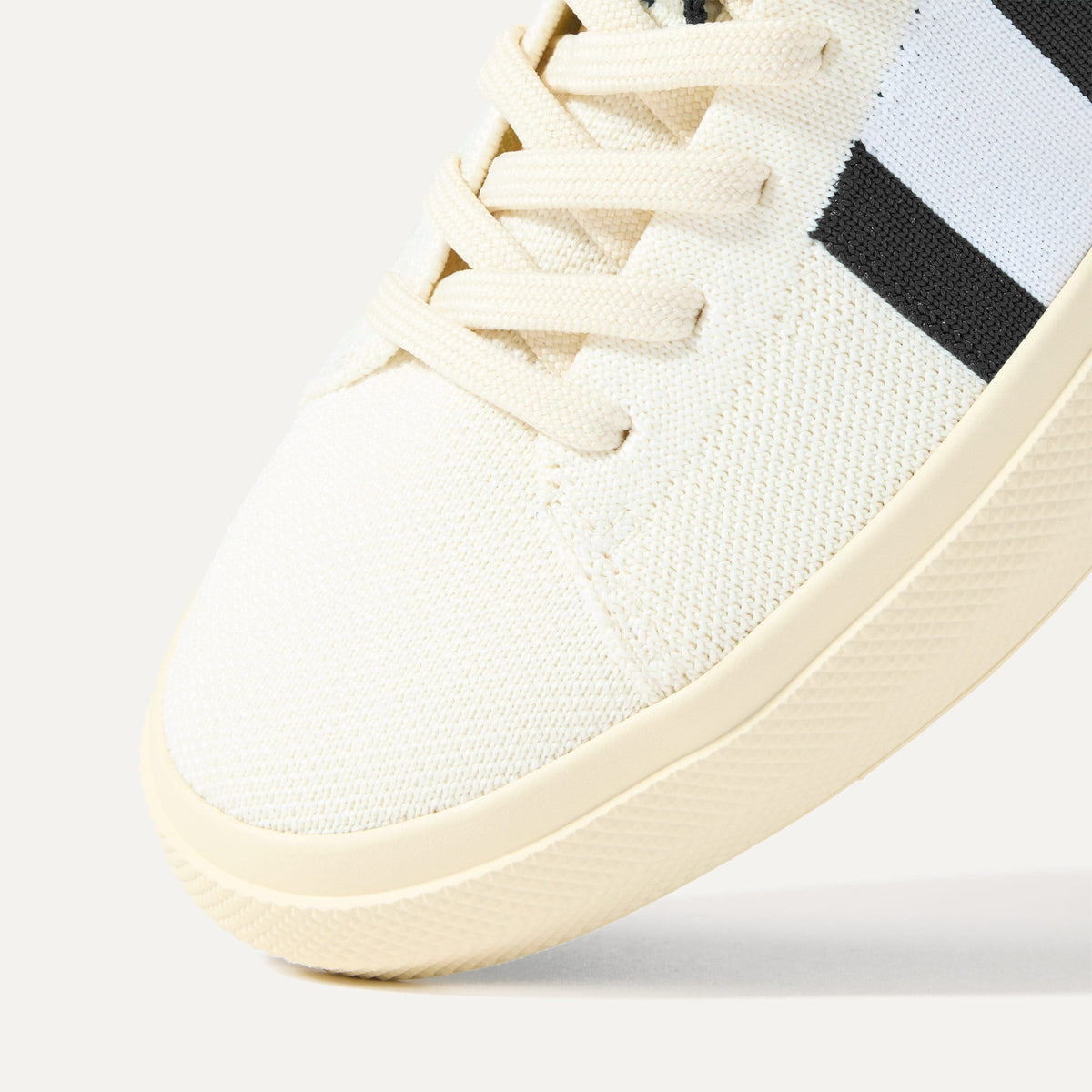 The Women's RS02 Sneaker in Jet | Rothys Women