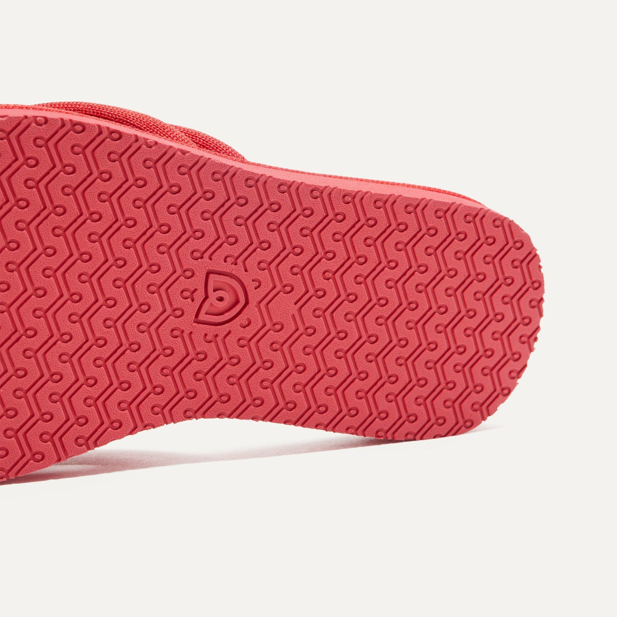 The Summer Sandal in Red Hot | Rothys Women