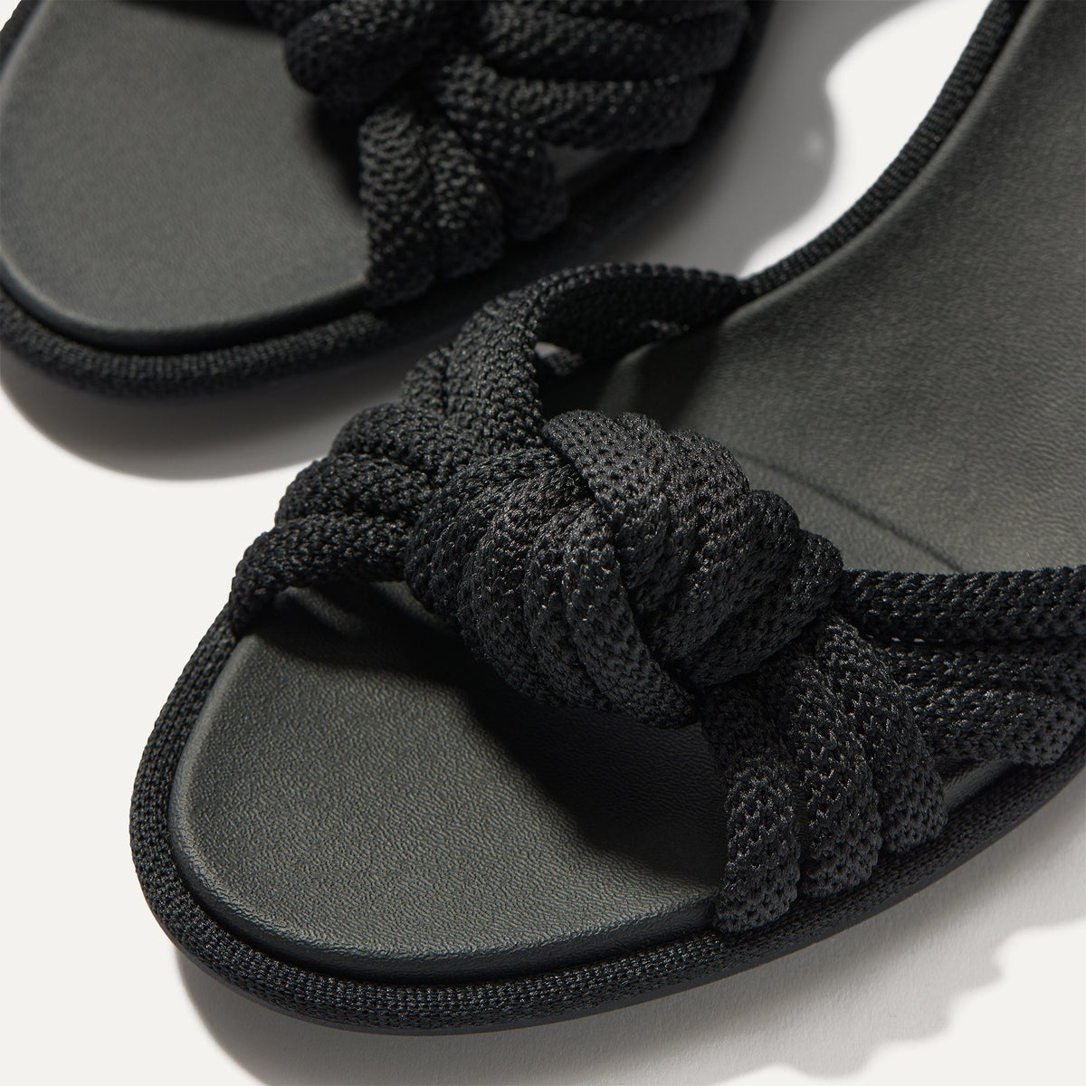 The Knot Sandal in Black | Rothys Women