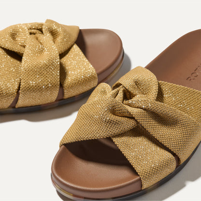 The Twist Slide in Metallic Golden Sun | Rothys Women