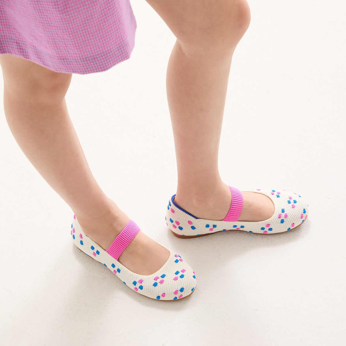The Kids Mary Jane in Bubblegum Pop | Rothys Women|Kids|New