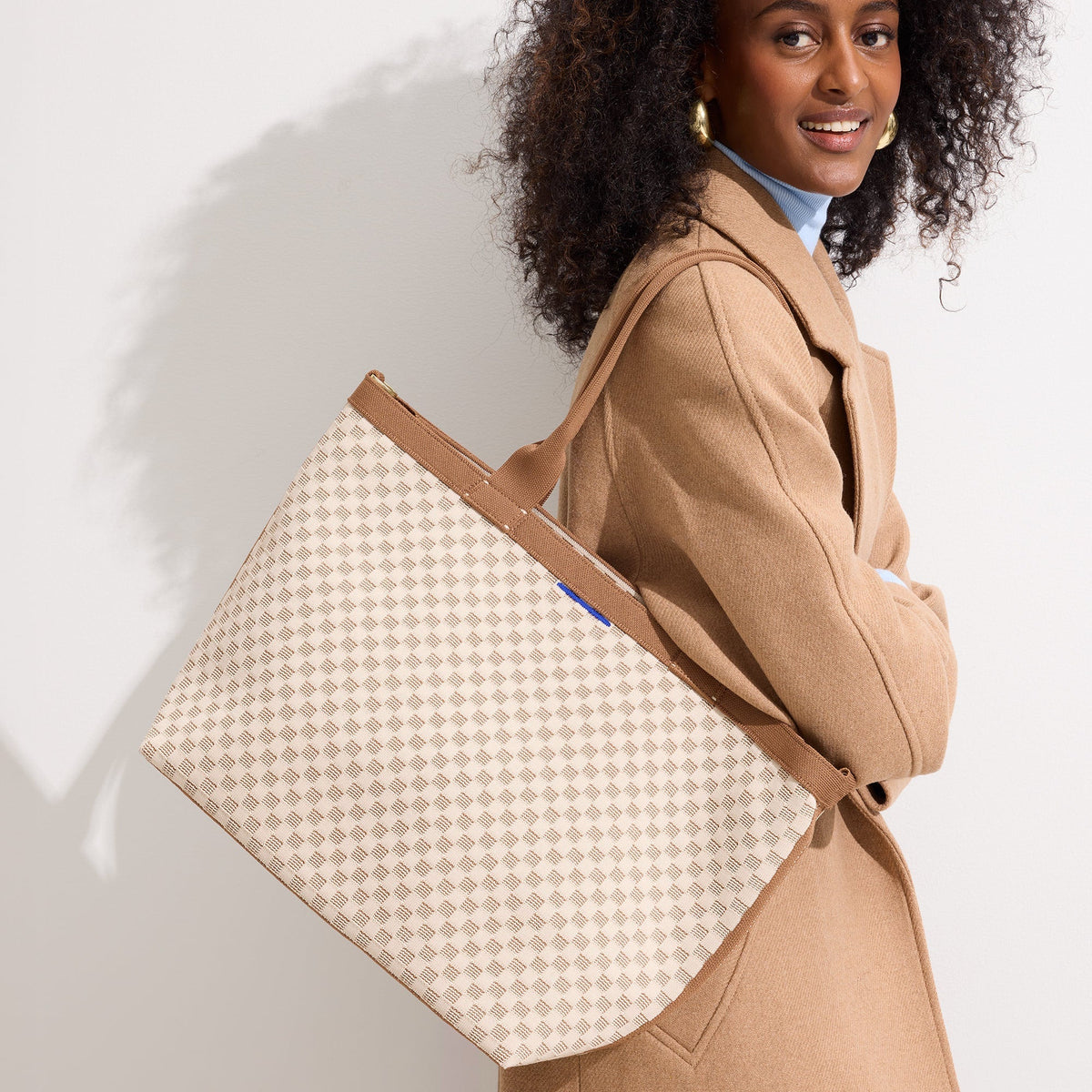 The Lightweight Zipper Tote in Vanilla Wafer | Rothys Women|Bags