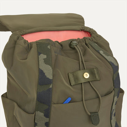Lightweight Travel Cinch Backpack in Forest | Rothys Women|Bags