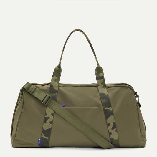 Lightweight Travel Duffel Bag in Forest | Rothys Women|Bags