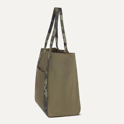 The Travel Tote in Forest | Rothys Women|Bags