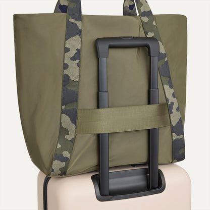 The Travel Tote in Forest | Rothys Women|Bags