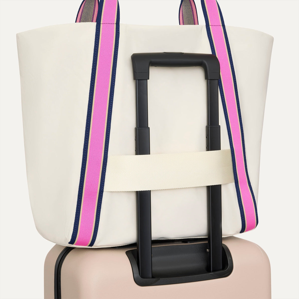 The Travel Tote in Optic | Rothys Women|Bags