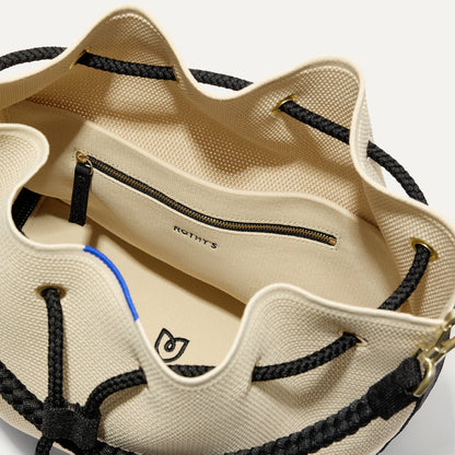 The Cinch Bucket Bag in Black and White Raffia-Knit | Rothys Women|Bags