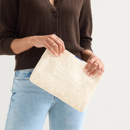 The Convertible Clutch in Moonflower | Rothys Women|Bags