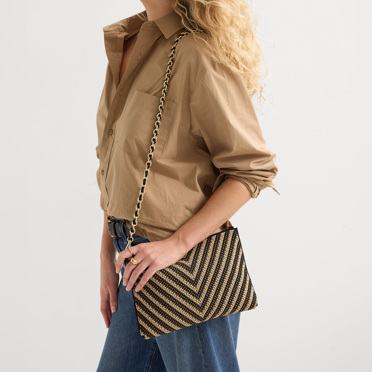 The Convertible Clutch in Toffee Chevron | Rothys Women|Bags