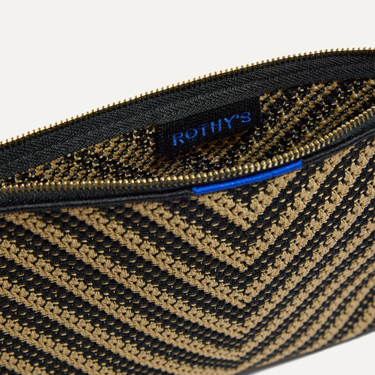 The Convertible Clutch in Toffee Chevron | Rothys Women|Bags