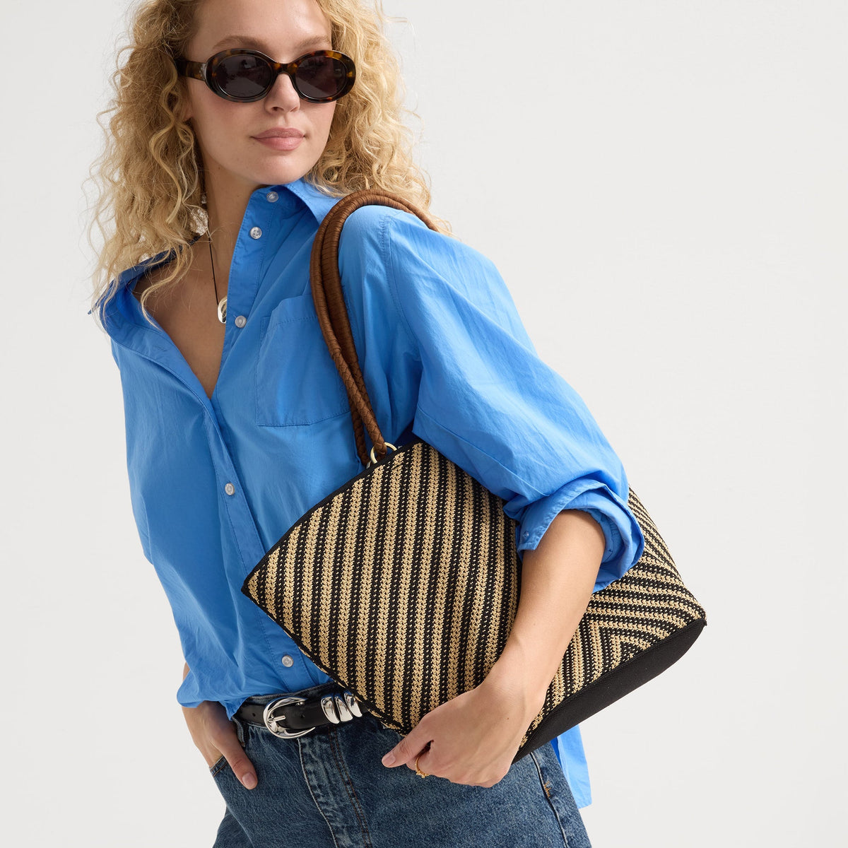 Women's Beach Bag in Toffee Chevron | Rothys Women|Bags