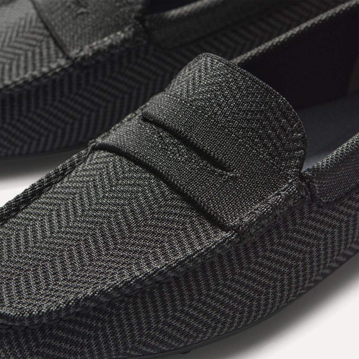 The Men's Daily Driver in Carbon Herringbone | Rothys Women|Men