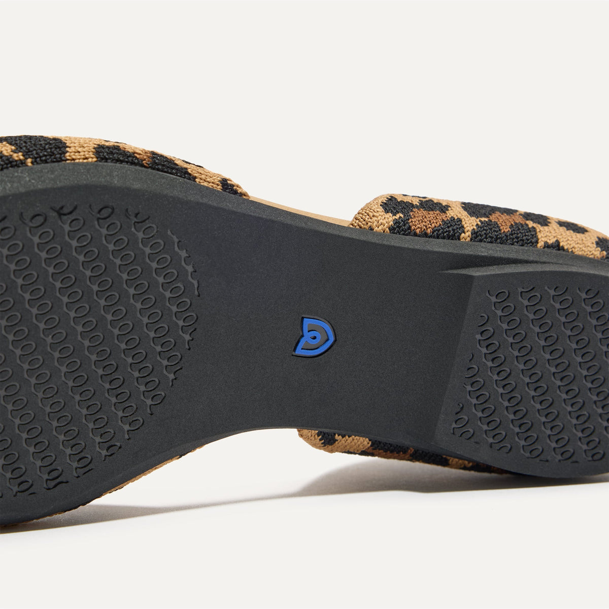 The D'Orsay Point in Classic Cat | Rothys Women