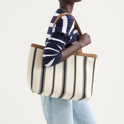 The Lightweight Zipper Tote in Coastline | Rothys Bags