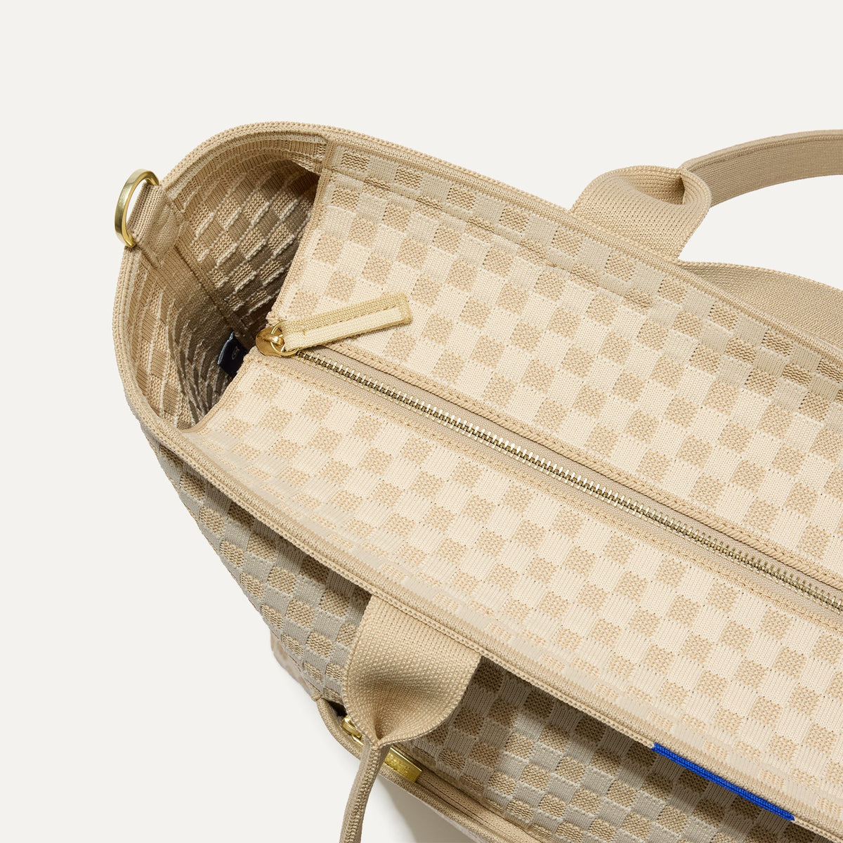 The Zip Travel Tote in Parchment Basketweave | Rothys Bags