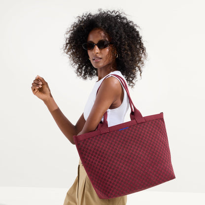 The Lightweight Zipper Tote in Cabernet Check | Rothys Bags