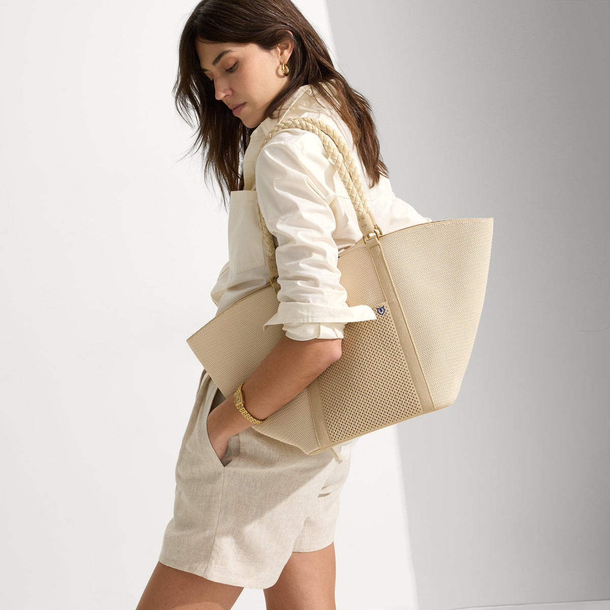 Women's Beach Bag in Meringue | Rothys Bags