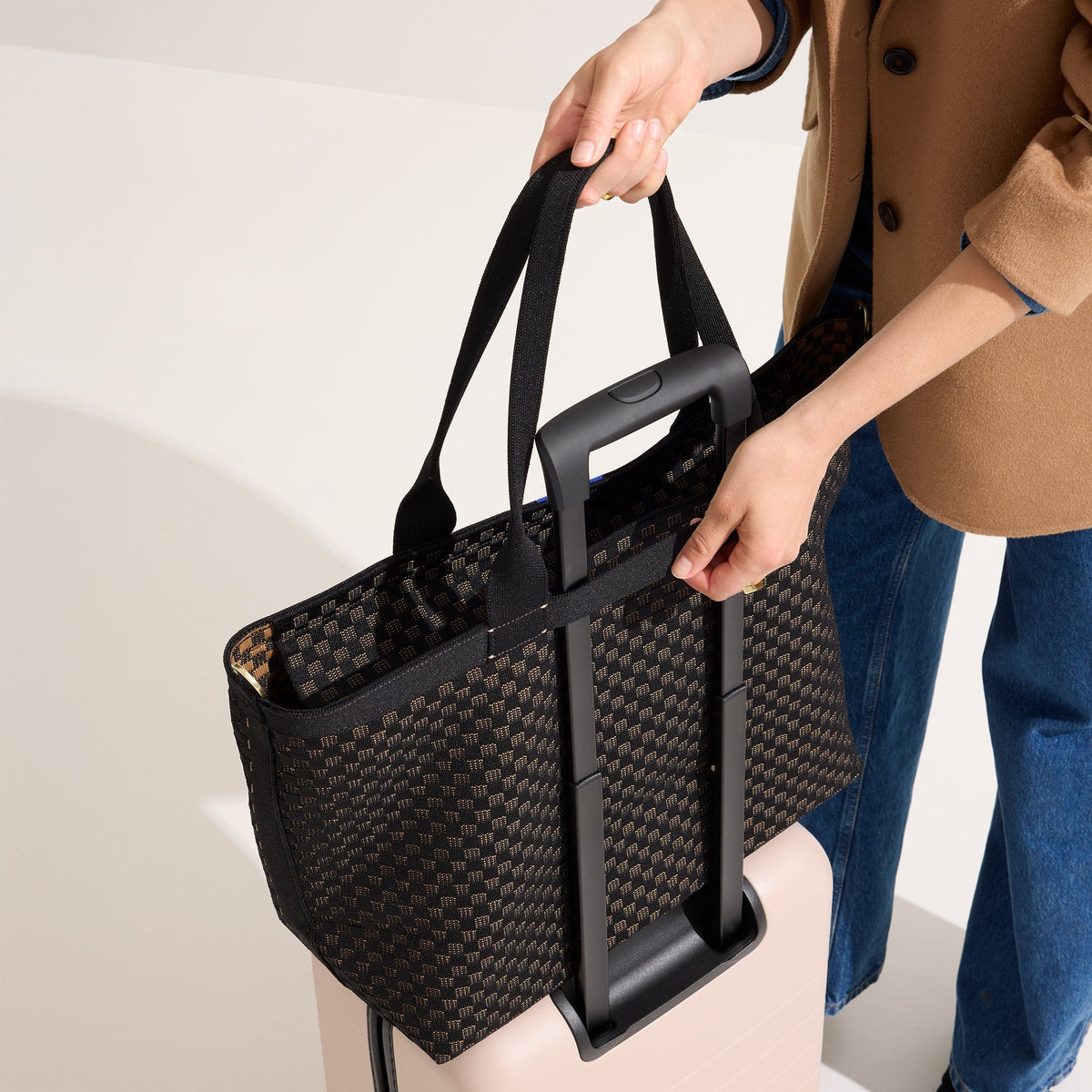 The Zip Travel Tote in Night Song | Rothys Bags