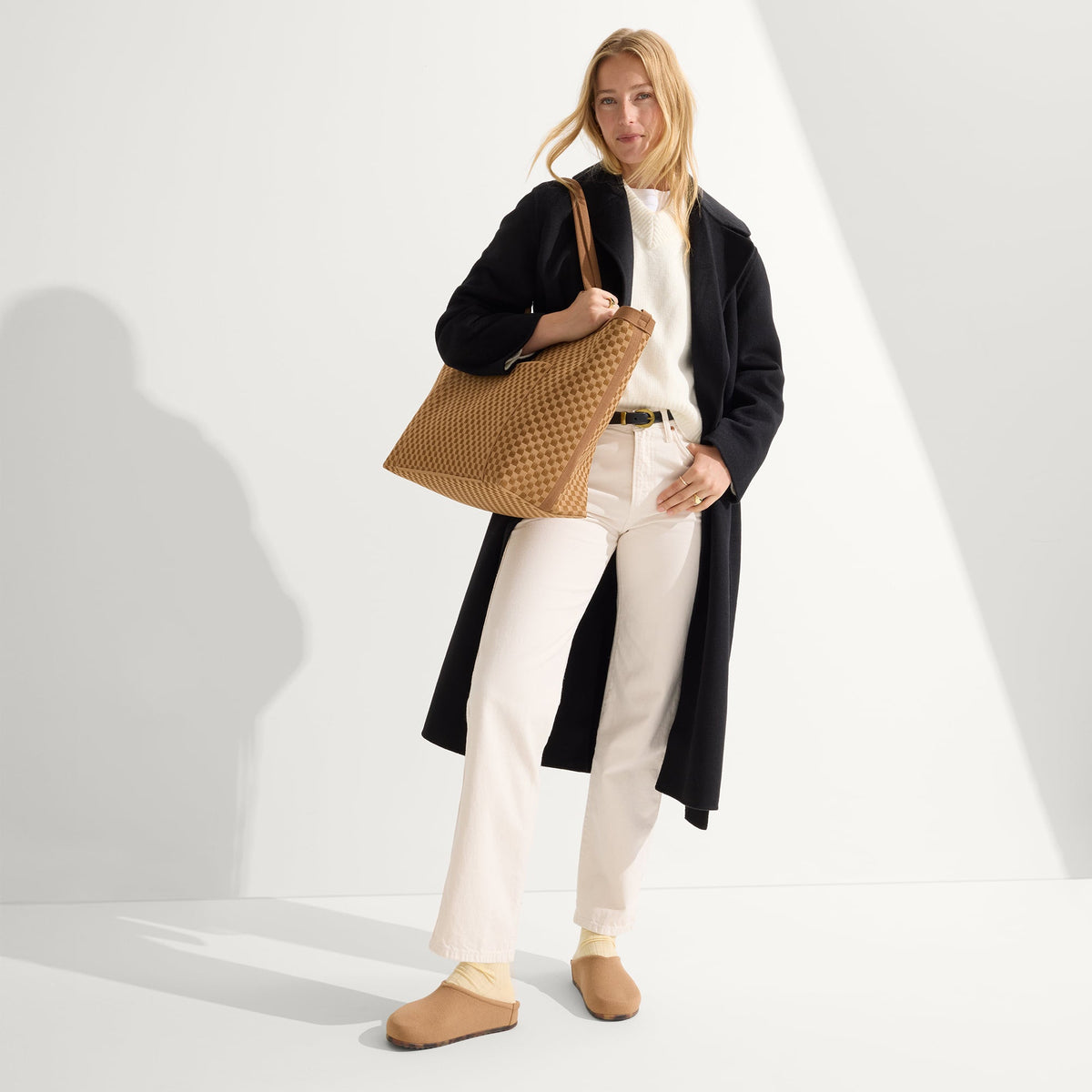 The Zip Travel Tote in Hazelnut | Rothys Bags