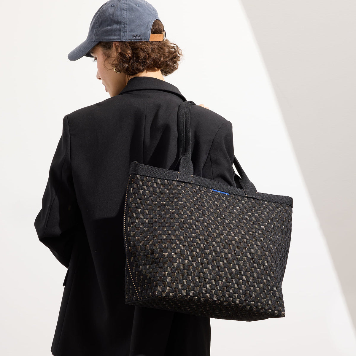 The Lightweight Zipper Tote in Night Song | Rothys Bags
