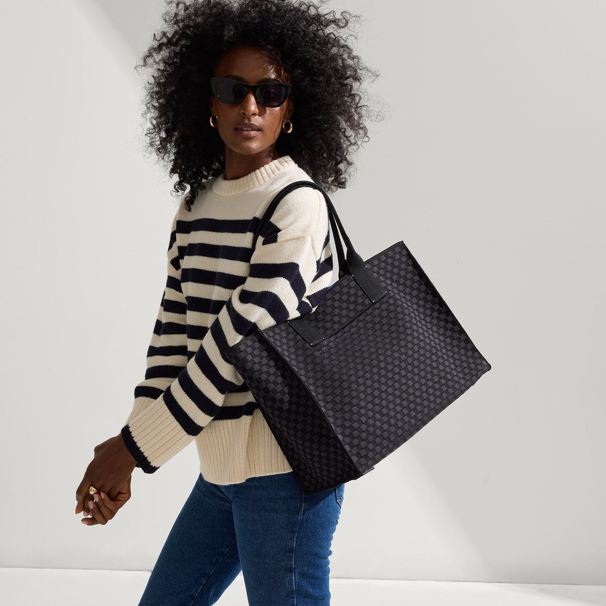 The Classic Tote in Black Sand | Rothys Bags