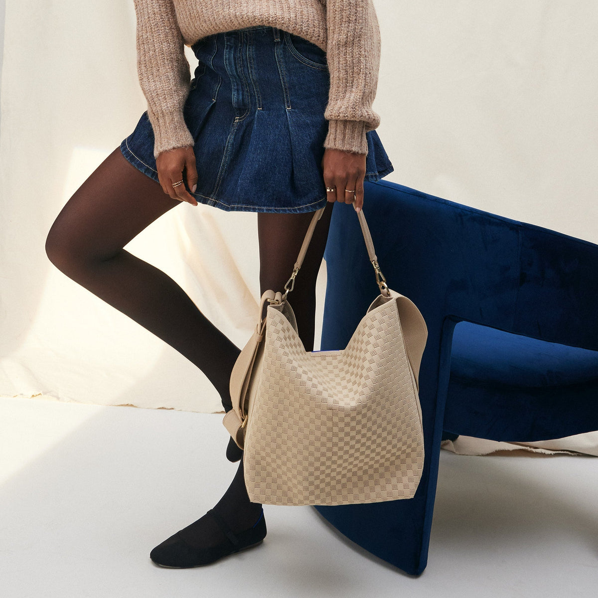 The Bucket Bag in Knot Brown | Rothys Bags