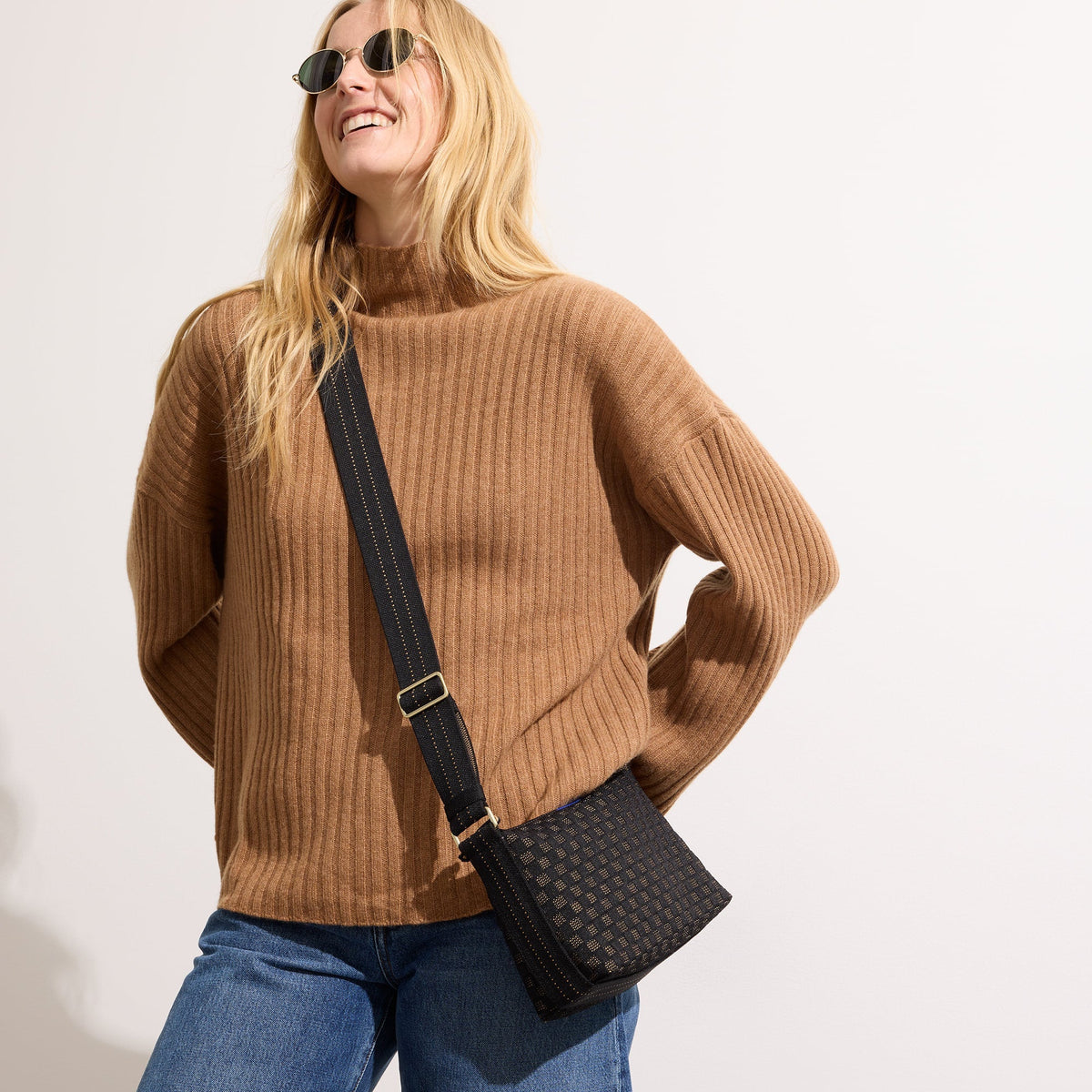 The Casual Crossbody in Night Song | Rothys Bags