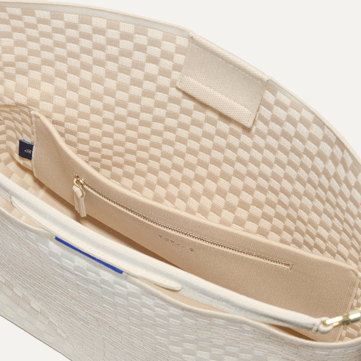 The Bucket Bag in White Sand | Rothys Bags