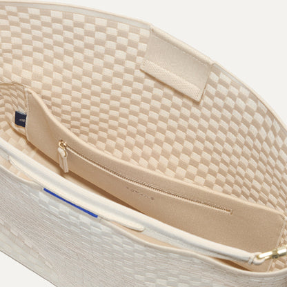 The Bucket Bag in White Sand | Rothys Bags