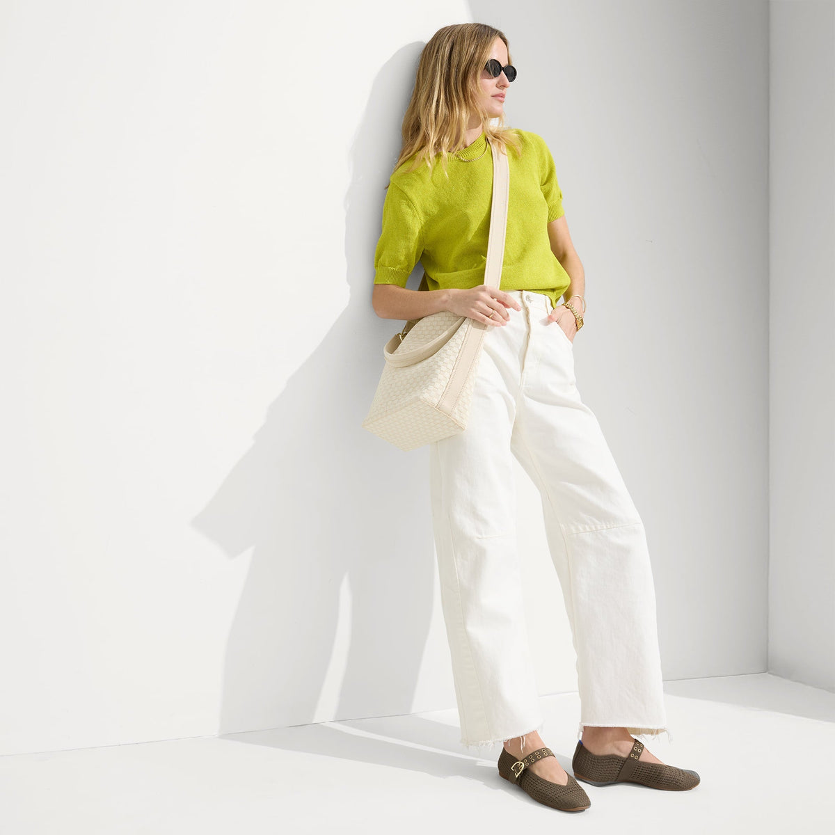 The Mini Zip Bucket in White Sand | Rothys Bags