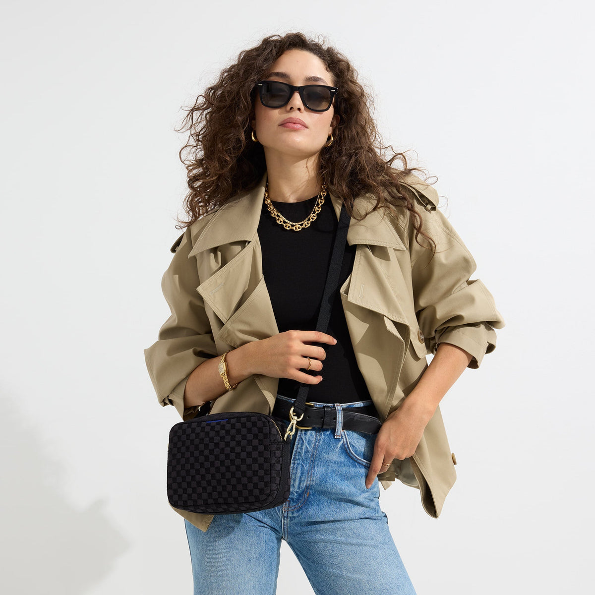 The Crossbody Camera Bag in Black Sand | Rothys Bags